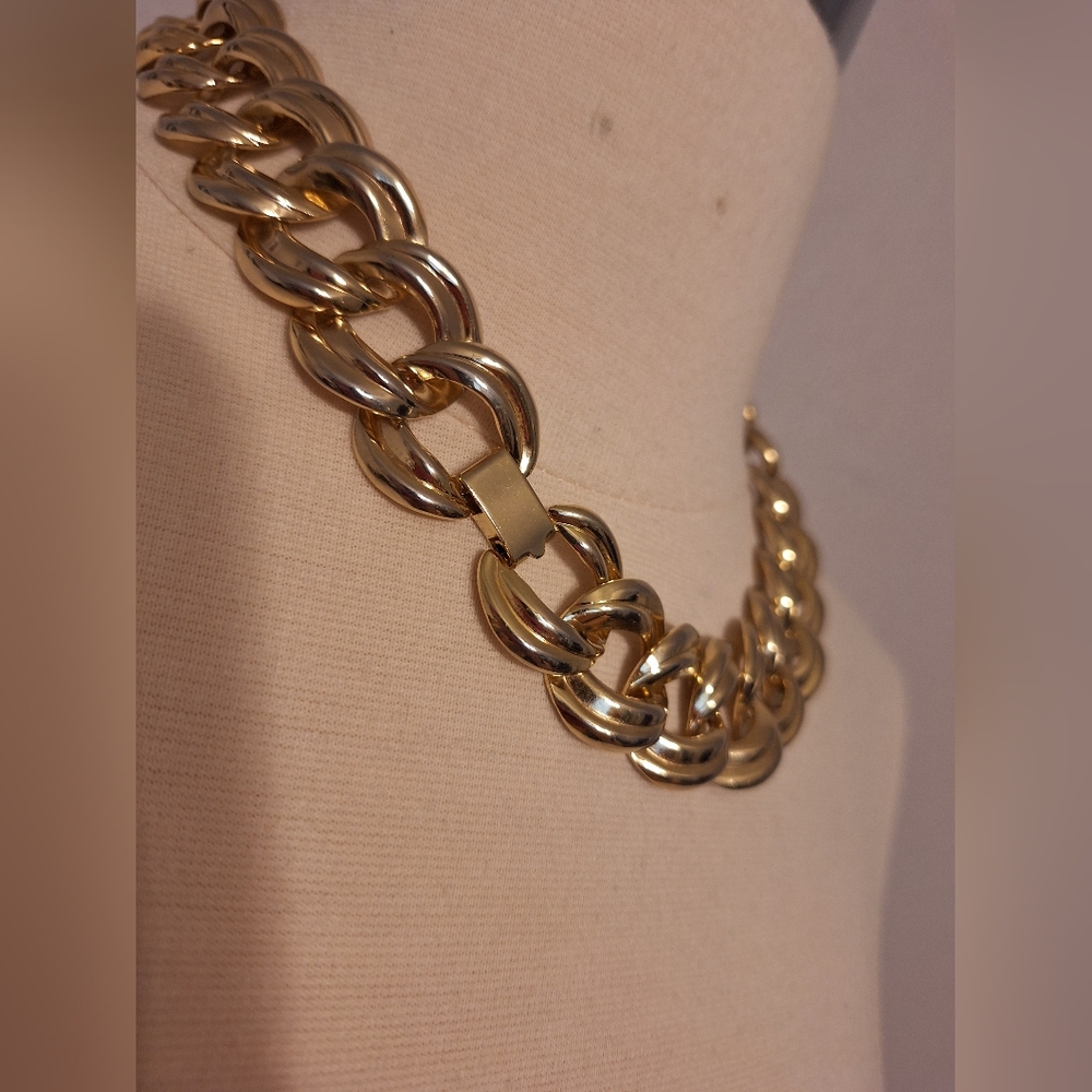 Vintage Chocker Chain Link Gold Necklace 18"